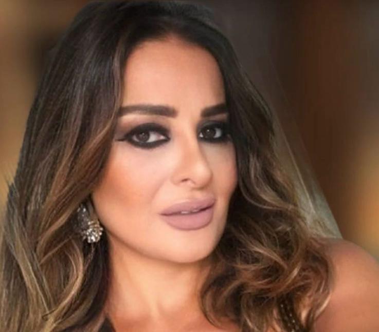 الاعلامية الاذاعية وفاء شدياق….حرف” واو” معطوف على الحرفية .