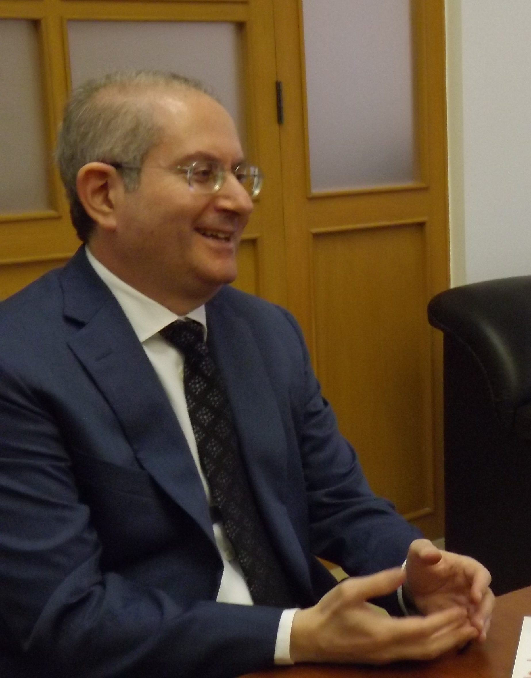 نقولا سماس …قراءاته الاقتصادية تؤهله ليكون وزيرا  .