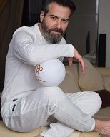 روبير معلوف … صانع الجمال لاطلالتك .