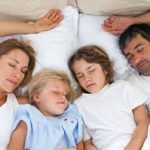 تسلل الطفل الى غرفة نوم والديه…حالة غير سوية .