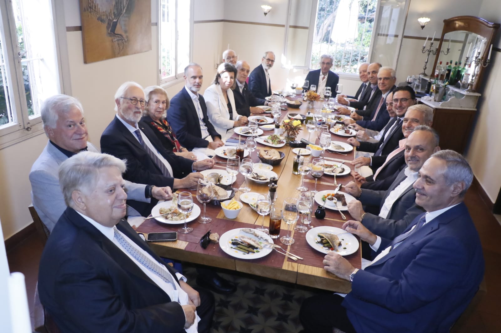 لقاء حوار بين البروفيسور فؤاد زمكحل مع الوزير الشيخ فايز رسامني